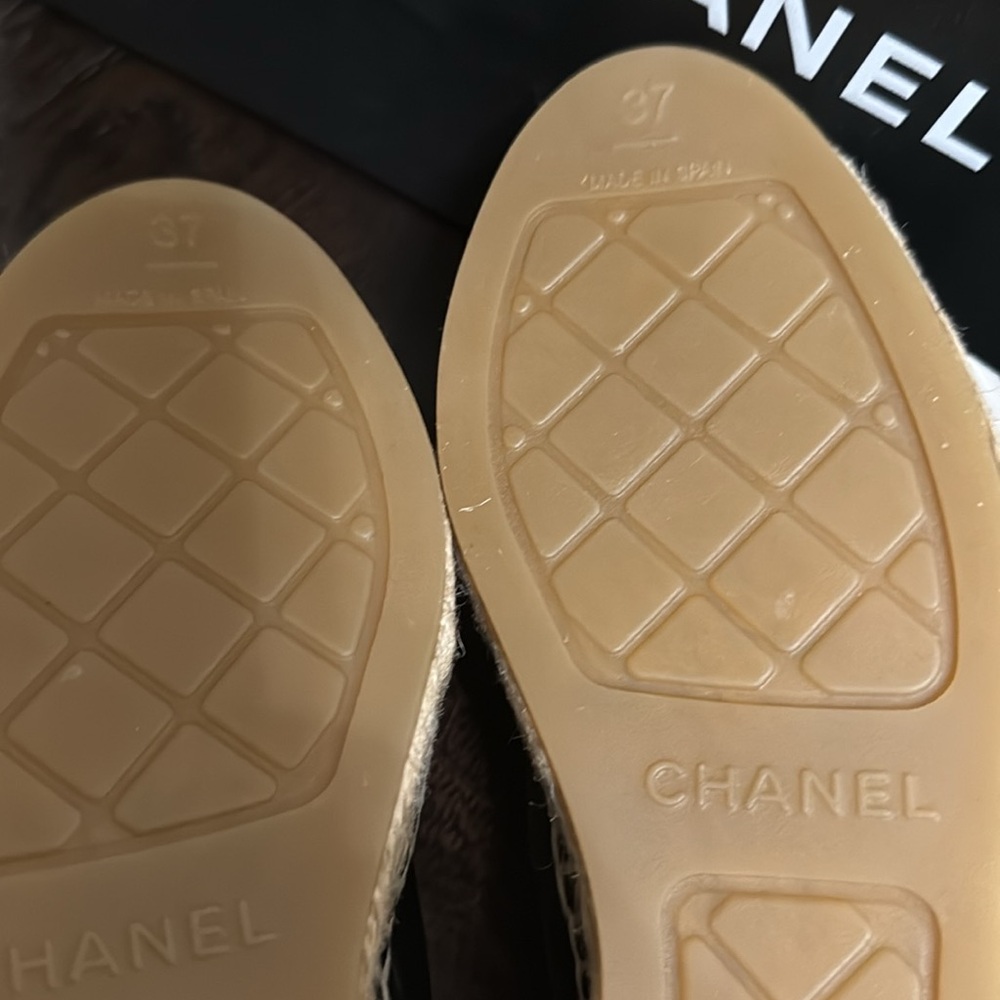 Chanel Black Espadrille Flats - Picture 5 of 13